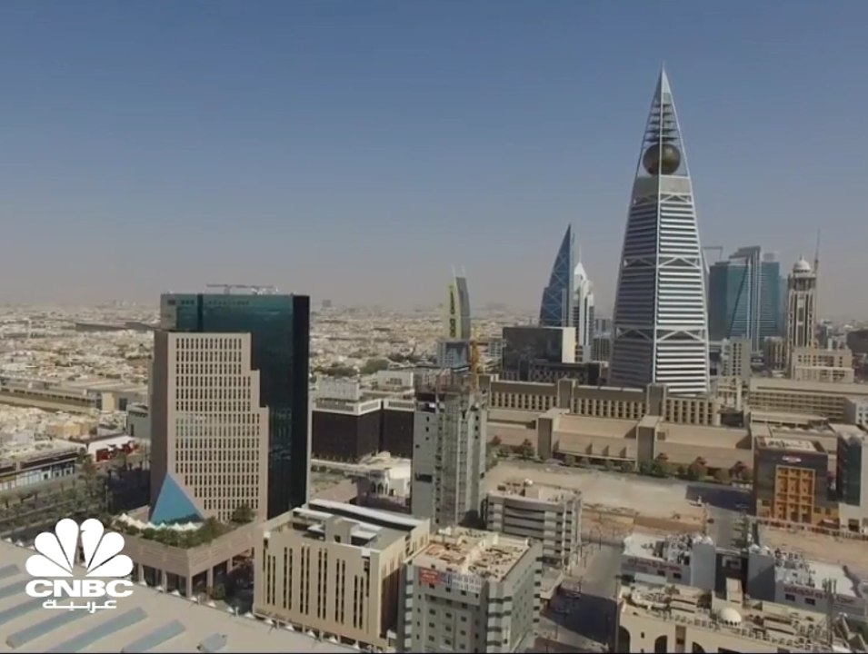 السعودية تطالب فيتش بإعادة النظر في خفض تصنيفها...