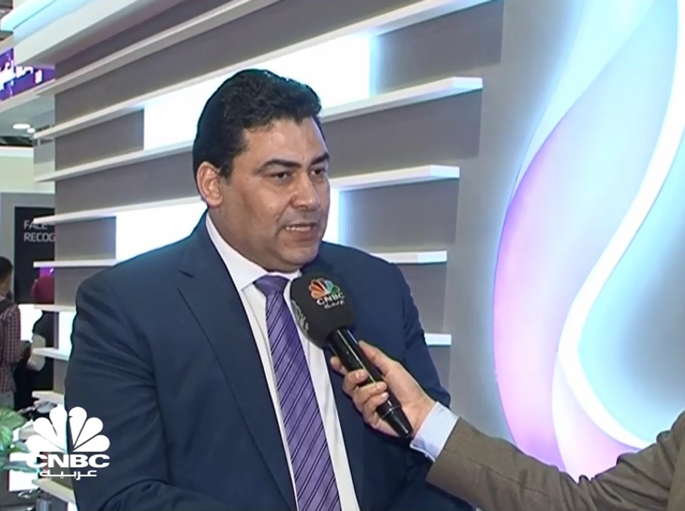الرئيس التنفيذي لـ"المصرية للاتصالات" لـCNBC عر...
