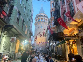 Galata Kulesi çevresinde iftar heyecanı