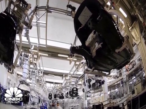 جمعية مصنعي وتجار السيارات في بريطانيا: القطاع يواجه خسارة إنتاج بنحو 8 مليارات جنيه استرليني بسبب كورونا