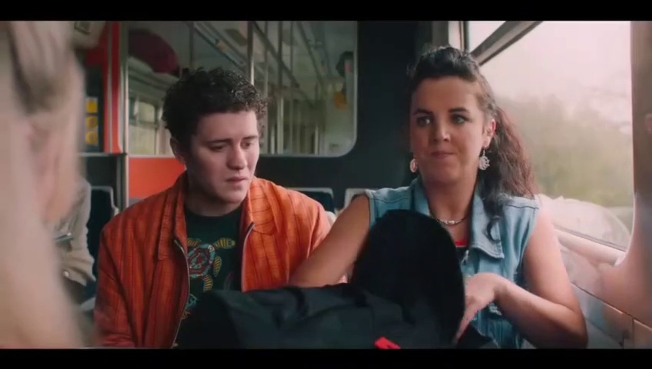 Derry Girls S03E03