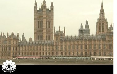 انتقادات واسعة في بريطانيا على خلفية زيادات ضريبية هائلة