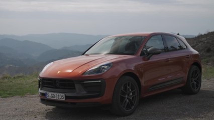 The new Porsche Macan T Design in Papaya Metallic