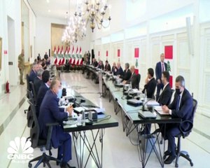 لبنان.. مشاعر متضاربة بين عودة التدقيق على المركزي ورفع الوقود