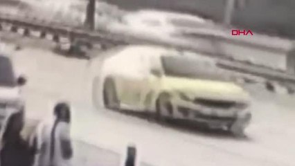 Son Dakika | BAKIRKÖY'DE MOTOSİKLETLİNİN ÖLDÜĞÜ KAZA KAMERADA