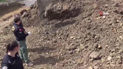 Toprağa gömülü bulunan yüzlerce bombanın sırrı çözülüyor