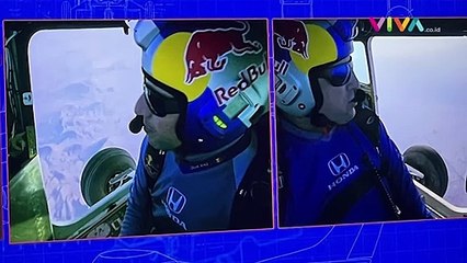 Detik-detik Kecelakan Akrobat Tukar Pesawat di Udara