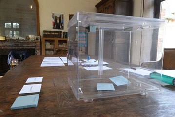 Présidentielle 2022 : Les bulletins de vote les plus drôles découverts au dépouillement