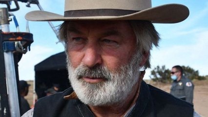 Tir mortel d’Alec Baldwin : les images chocs du tournage dévoilées