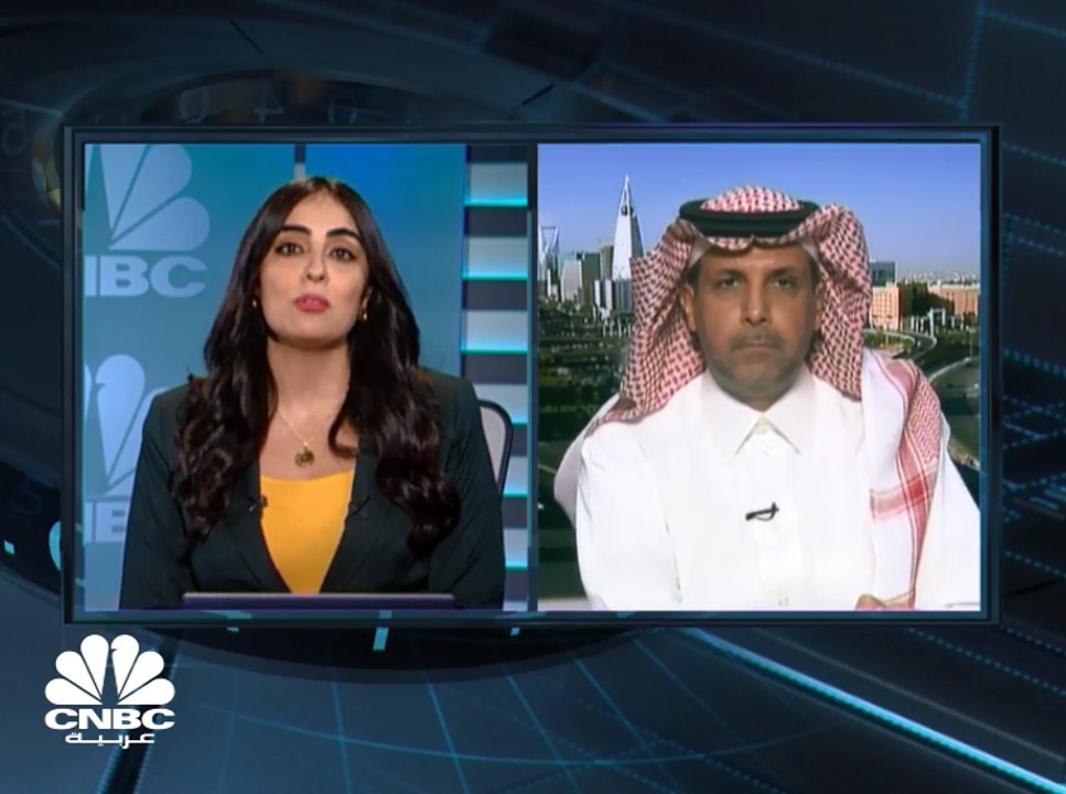 السوق السعودي يتراجع بنحو 0.5% بضغط من قطاعي ال...