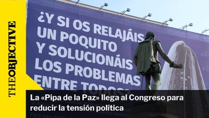 La «Pipa de la Paz» llega al Congreso para reducir la tensión política