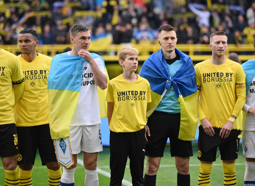 'Keiner kann es nachvollziehen': Bewegte Dortmunder nach Benefizspiel