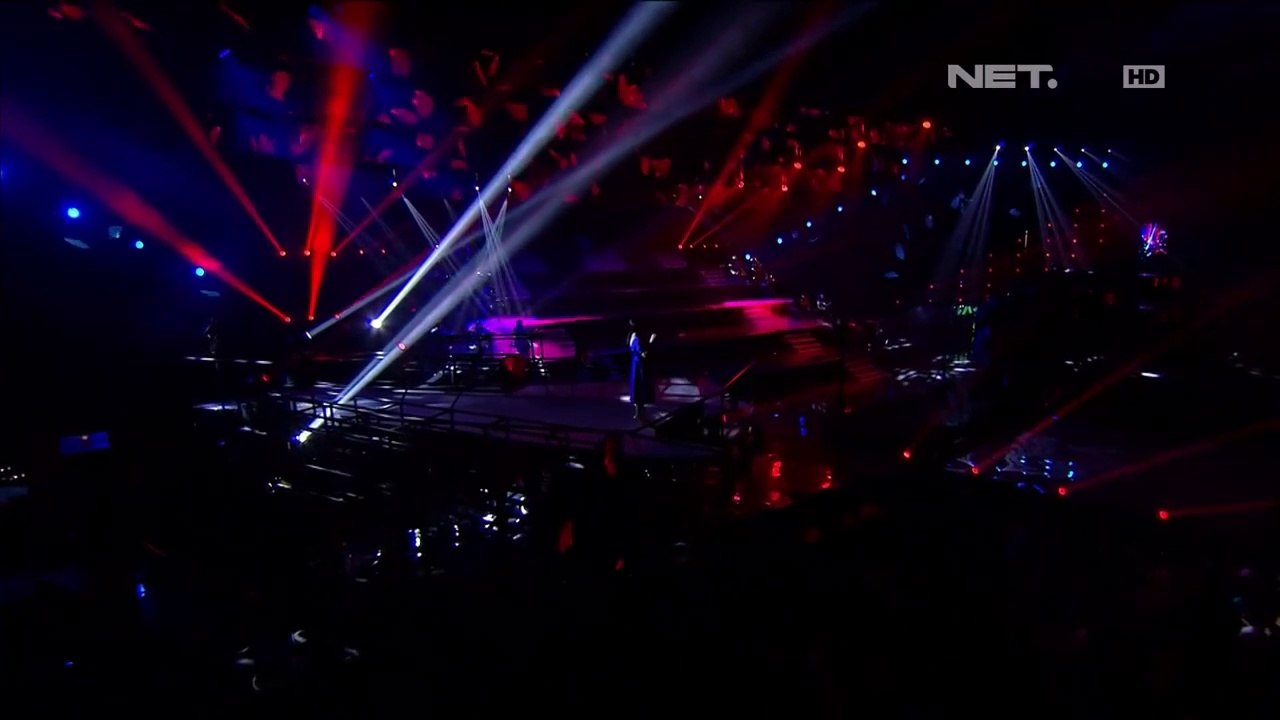 Isyana & Raisa - Mimpi & Anganku Anganmu - LIVE from NET 4.0 presents Indonesian Choice Awards 2017