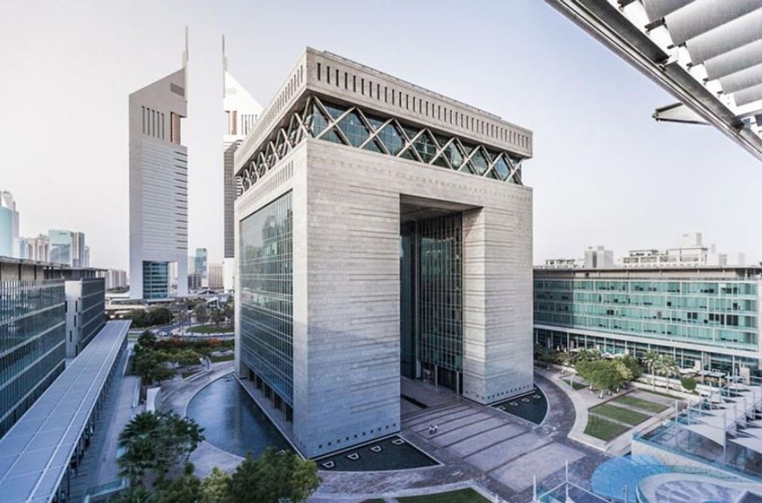 جني أرباح على سهم "الإمارات دبي الوطني " تهبط بمؤشر سوق دبي
