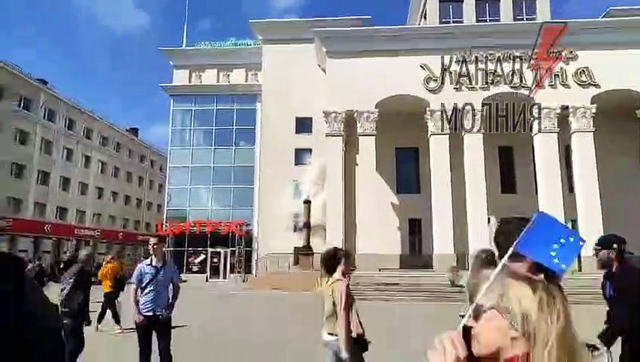 ⚡️A peaceful rally was dispersed in Kherson (04/27/22).  There are people injured.  Videos from subscriber