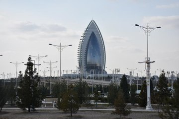 BM'den Aşkabat'a ağaç dikme faaliyetleri dolayısıyla uluslararası sertifika verildi