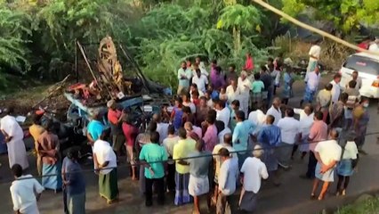 Onze pessoas morrem eletrocutadas em procissão na Índia