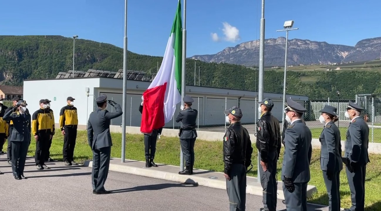 Bolzano - Inaugurata a nuova caserma sezione aerea Guardia di Finanza (27.04.22)