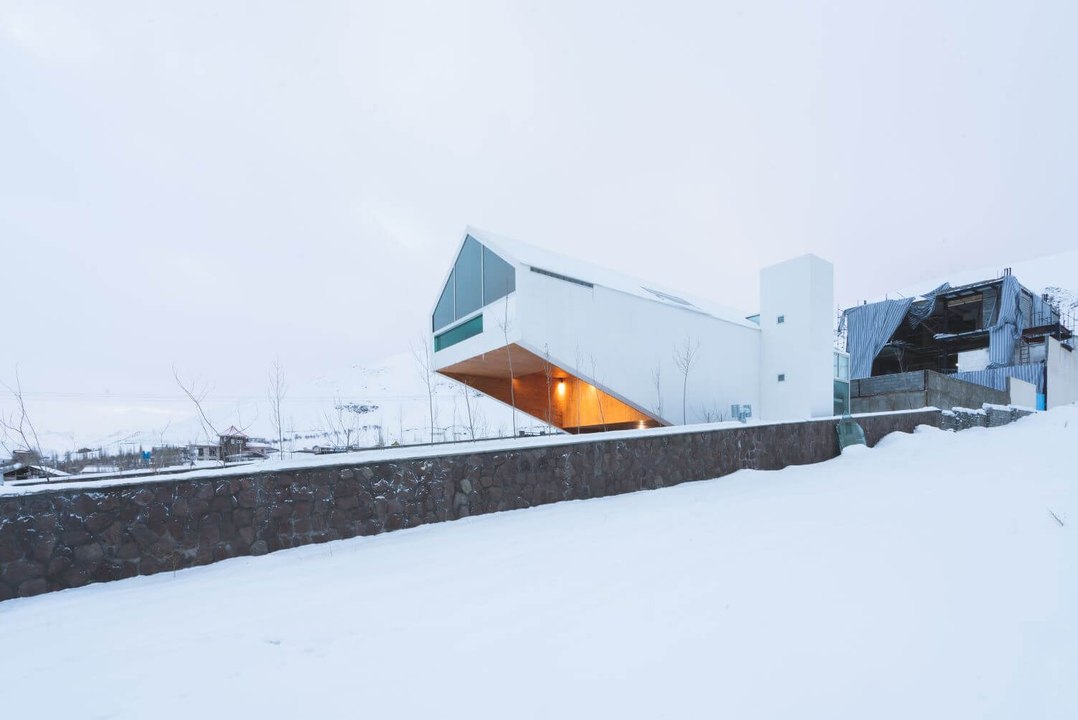 Dasht-e-Chehel Villa in Mosha, Iran by 35-51 Architecture Office