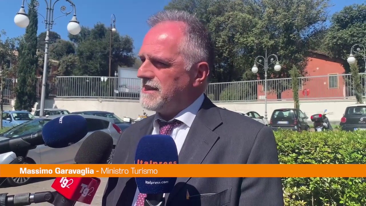 Turismo, Garavaglia "Ci aspettiamo grandi numeri per stagione estiva"