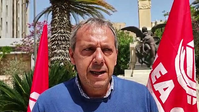 Trapani, spiraglio per i lavoratori senza stipendio della Siciliana inerti