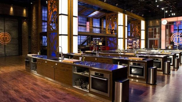 Acun Medya koridorlarının gündemi bu olay! Mehmet Yalçınkaya dolarla maaş yüzünden Acun'a rest çekip binadan çıkıp gitmiş