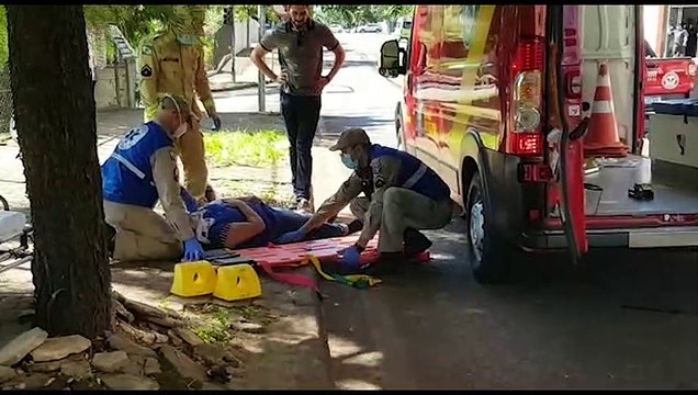 Motociclista fica ferida após se envolver em acidente na Rua Minas Gerais