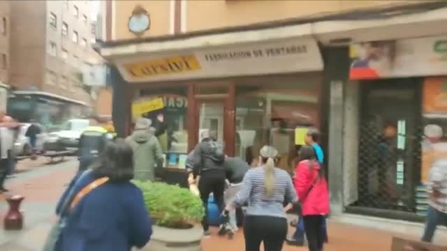 Vecinos de Baracaldo consiguen echar a unos okupas de una vivienda