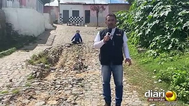 Zé Buraco volta às ruas de Cajazeiras para mostrar problemas nos bairros São Francisco e Remédios