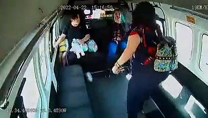 Ladrones roban tarea a una joven y el video causa indignación en Twitter