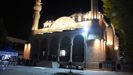 Kadir Gecesi idrak ediliyor