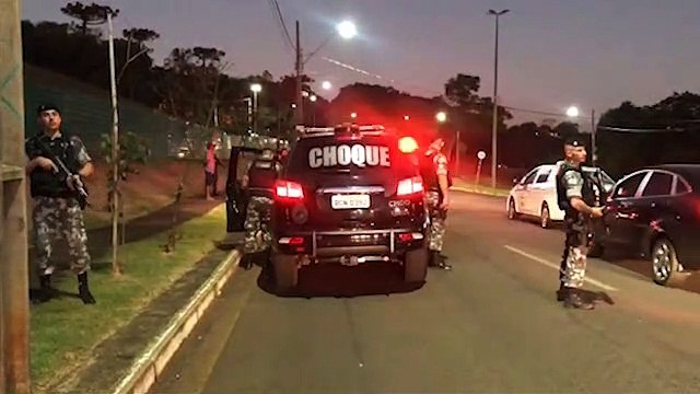 Grande aparato policial chama atenção de motoristas durante ação de militares do Pelotão de Choque