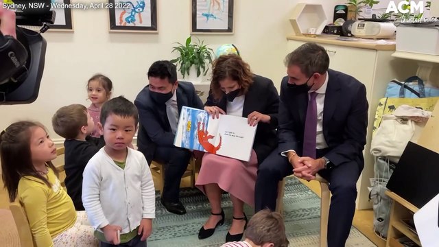 Jim Chalmers and Amanda Rishwort at a daycare centre as they talk about the cost of childcare | April 28 2022 | Canberra Times