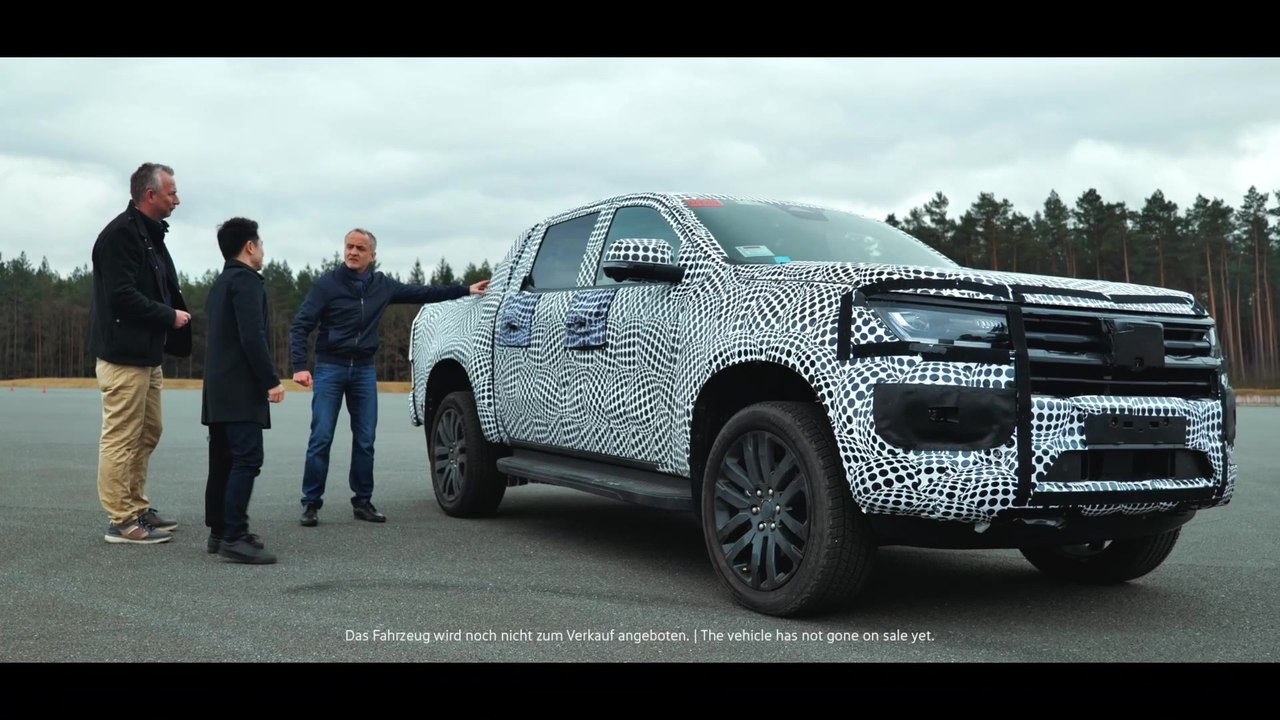 Der neue VW Amarok verkleidete Enthüllung