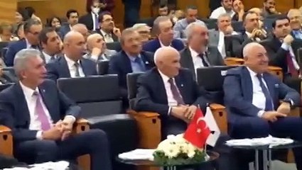 Nebati'nin 'müjdesi'ne alkış gelmeyince tepki gösterdi