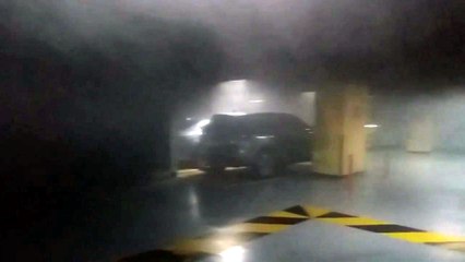 김해 아파트 지하 주차장 차량에서 불...10대 피해 / YTN