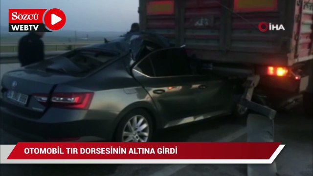 Otomobil TIR'ın dorsesinin altına girdi