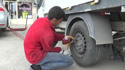 Bayram öncesi vatandaşlar lastikçilere akın etti