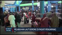 Pelabuhan Laut Sorong Dipadati Penumpang