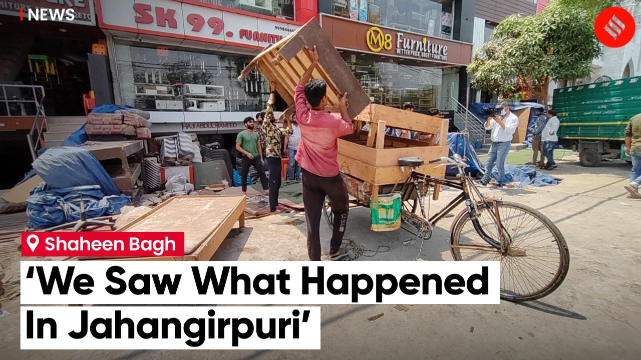 Furniture traders started lifting their goods amid fears of anti-encroachment drive in Shaheen Bagh