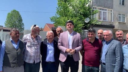 Onursal Adıgüzel'den İnterneti Kesik Olan Mahalleye Ziyaret: "Kaymakamın Bile 'İnternetin Olmadığını Bilmiyorum' Demesi, Türkiye'yi Yönetenlerin...