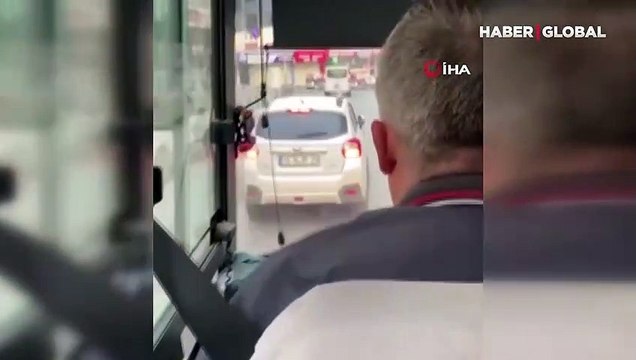 Ehliyetine el konulan maganda trafikte yine tehlike saçtı: Araçlara yol vermedi!