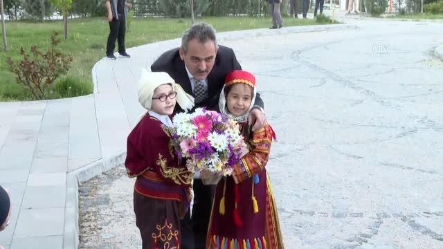 KIRIKKALE - Milli Eğitim Bakanı Özer, Kırıkkale Valiliğini ziyaret etti