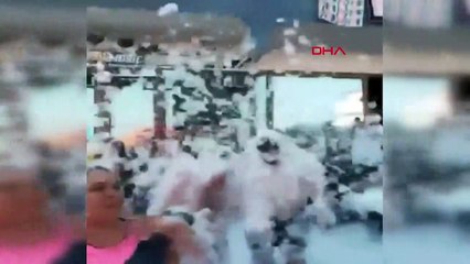 Uyuşturucudan kazandıkları parayla köpük partisi yapmışlar