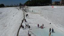 'Beyaz cennet' Pamukkale, bayramda ziyaretçi akınına uğradı