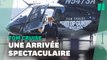 Tom Cruise se pose en hélico sur un porte-avions pour l'avant-première de 