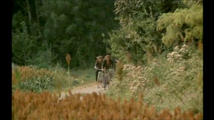 Extrait LV 1 2CV AUTORAIL PASSAGE A NIVEAU BB GD PD