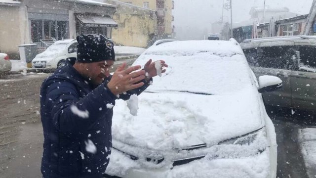 Ardahan'a mayıs ayında kar sürprizi