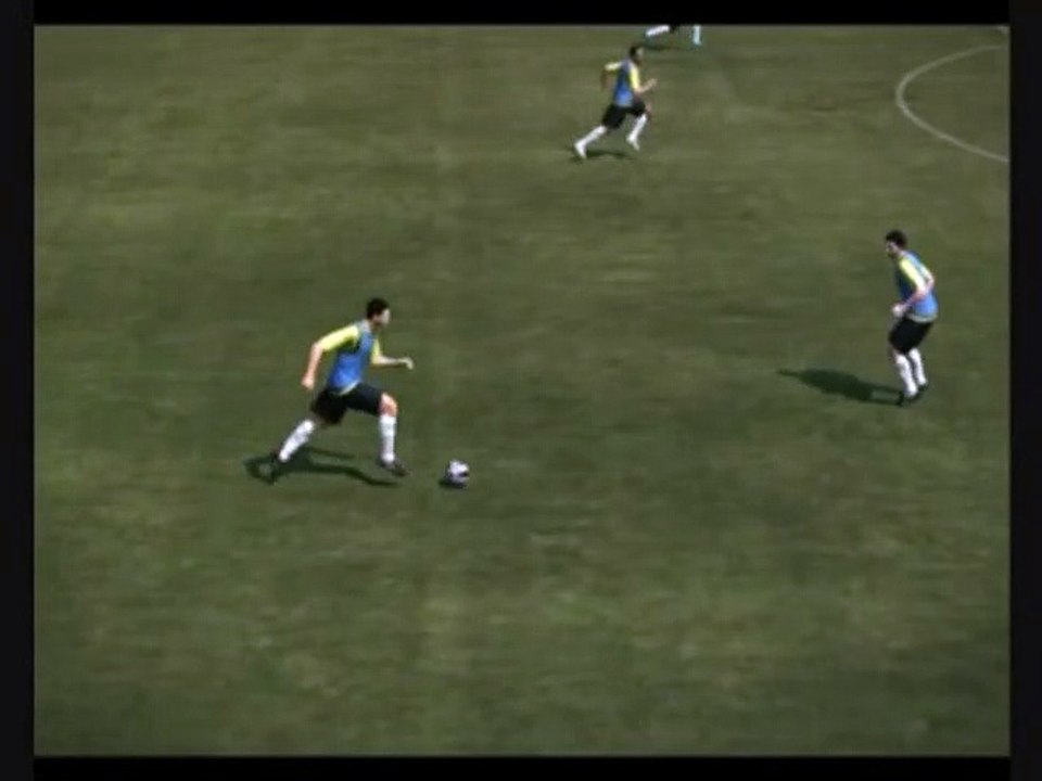 Pro Evolution Soccer 2010 Dribbling part.2 Releasing the ball on the slant