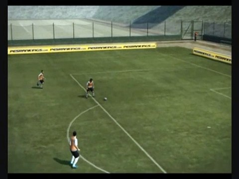 Pro Evolution Soccer 2010 Tricks part.11 Passing the spades